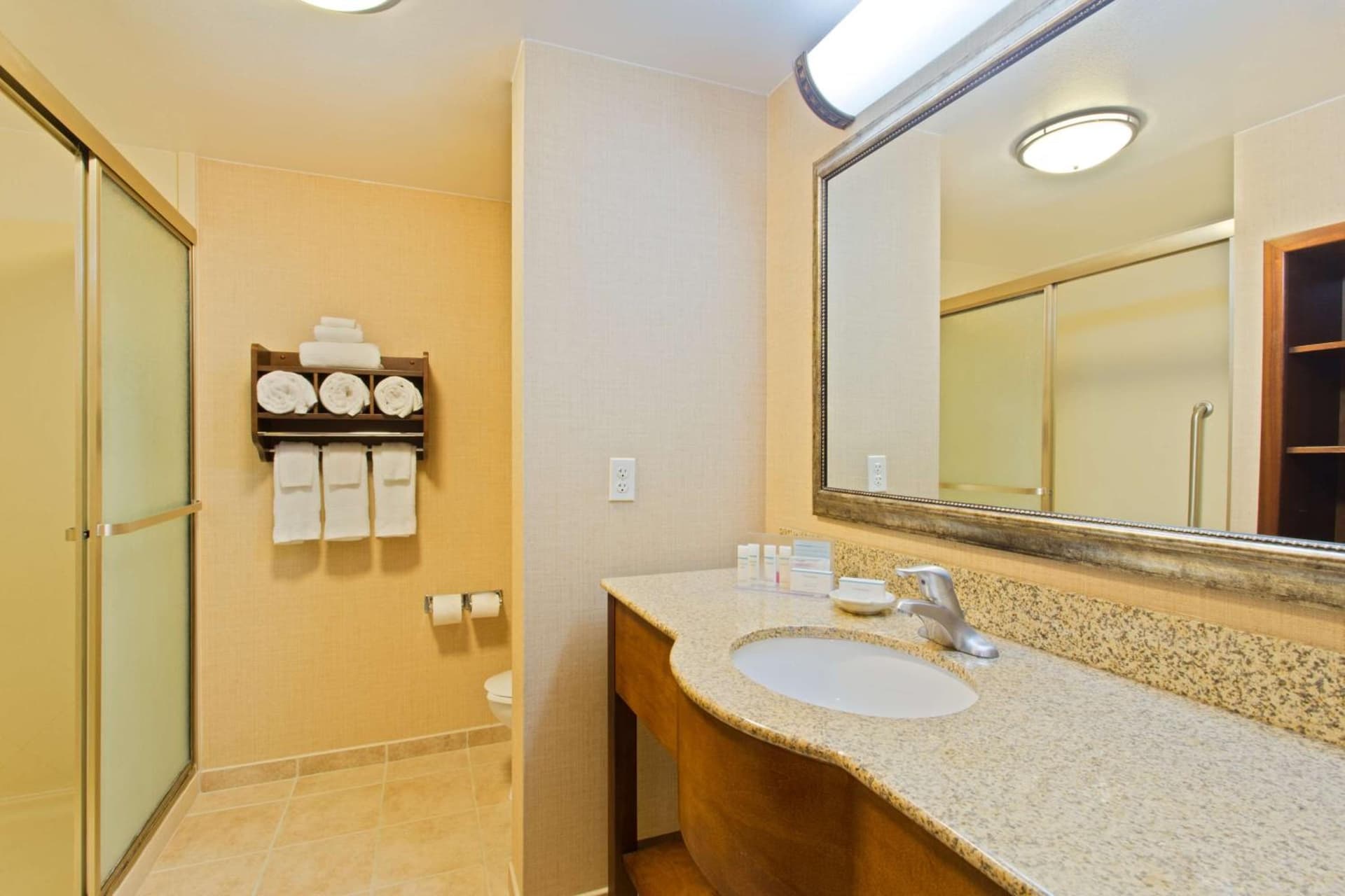 Hampton Inn Leesburg Tavares gallery photo in Leesburg, FL — image 52