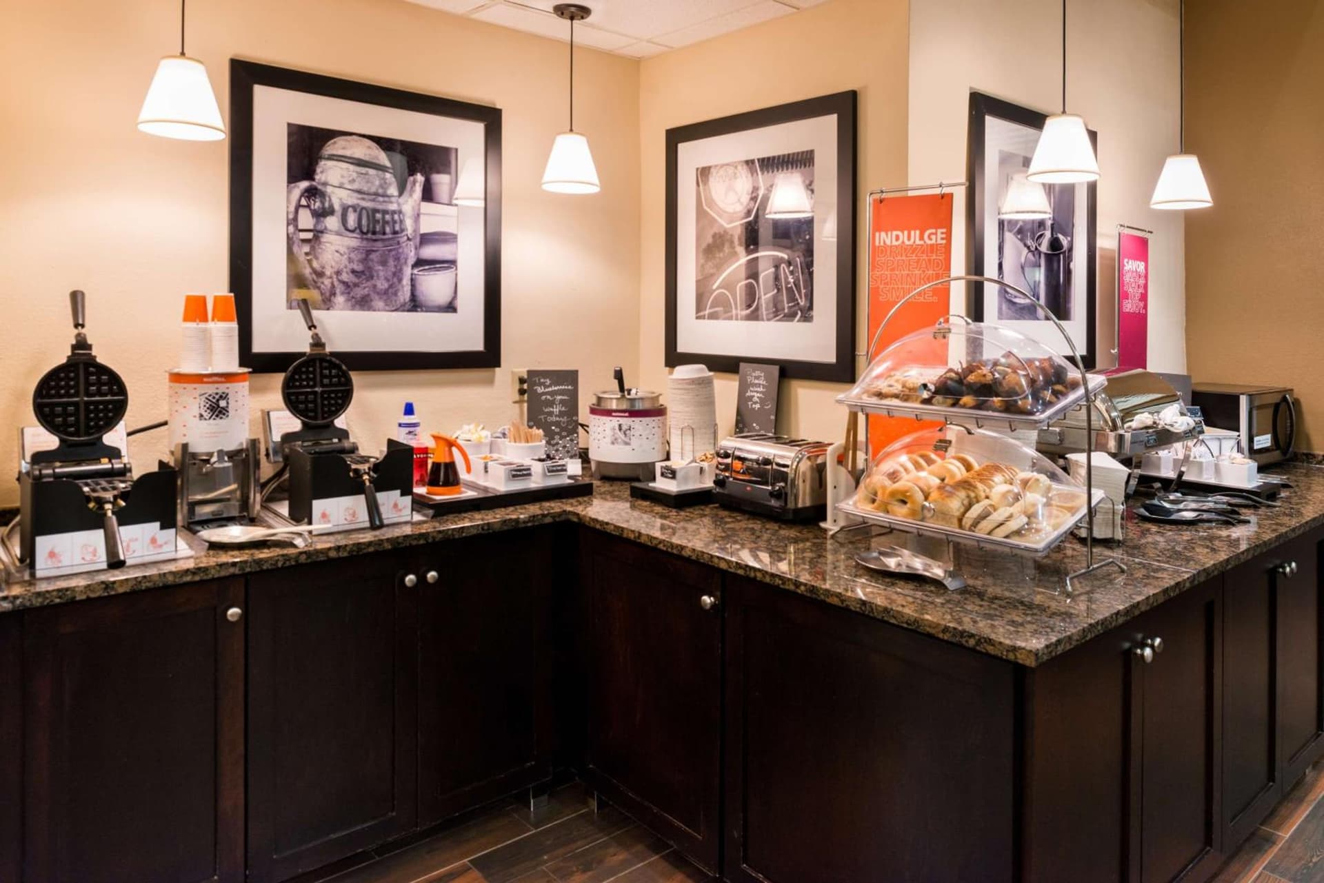 Hampton Inn & Suites Orlando-East UCF gallery photo in Orlando, FL — image 33