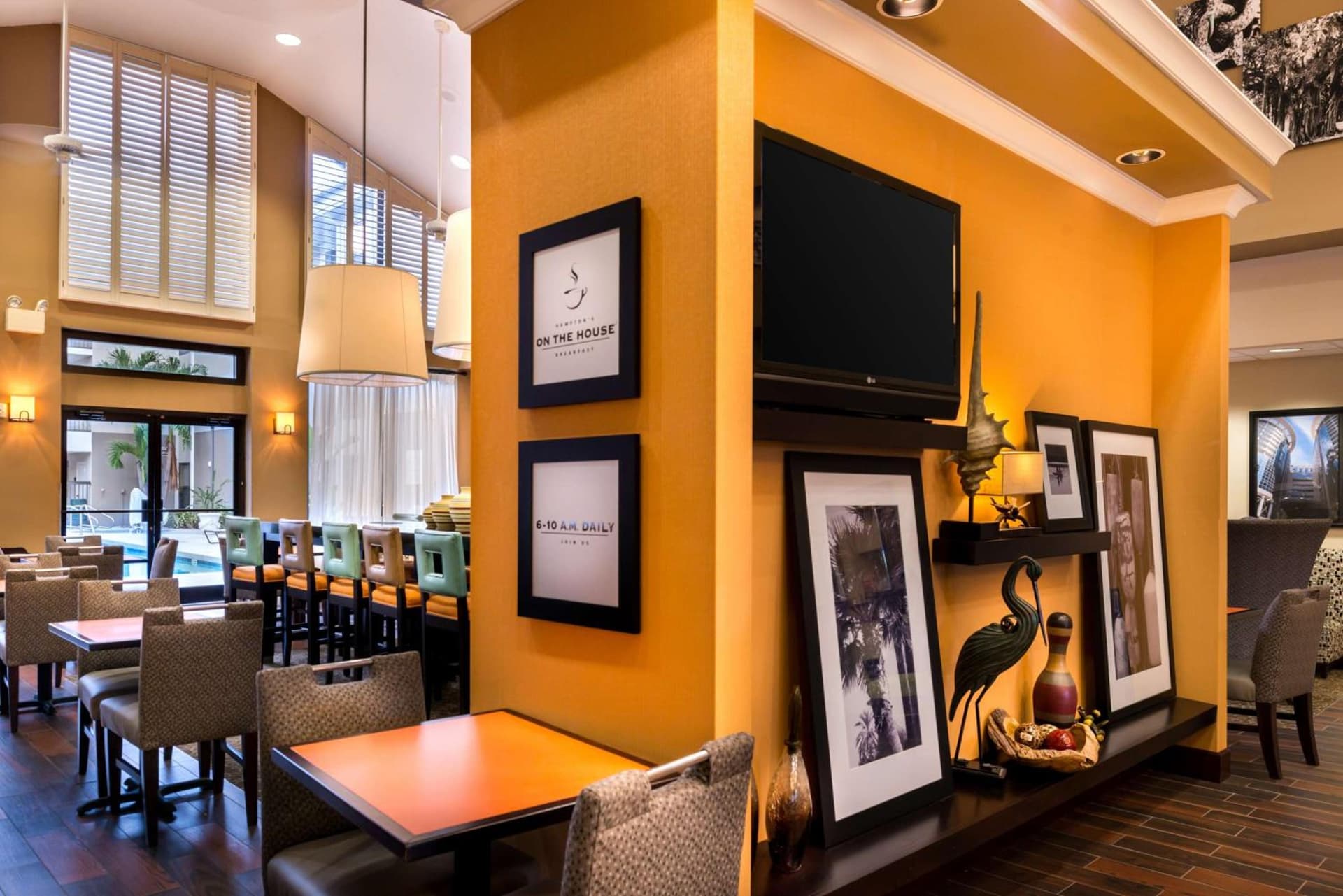 Hampton Inn & Suites Orlando-East UCF gallery photo in Orlando, FL — image 6