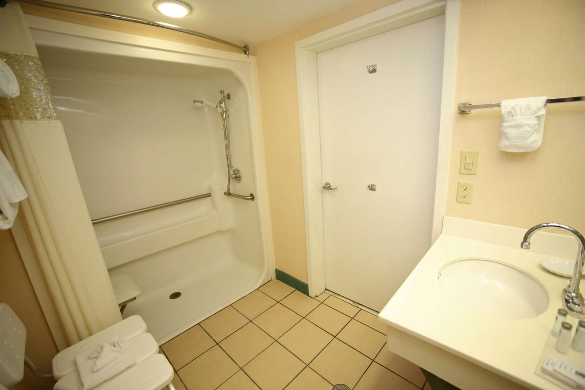 Hampton Inn & Suites Orlando-East UCF gallery photo in Orlando, FL — image 19