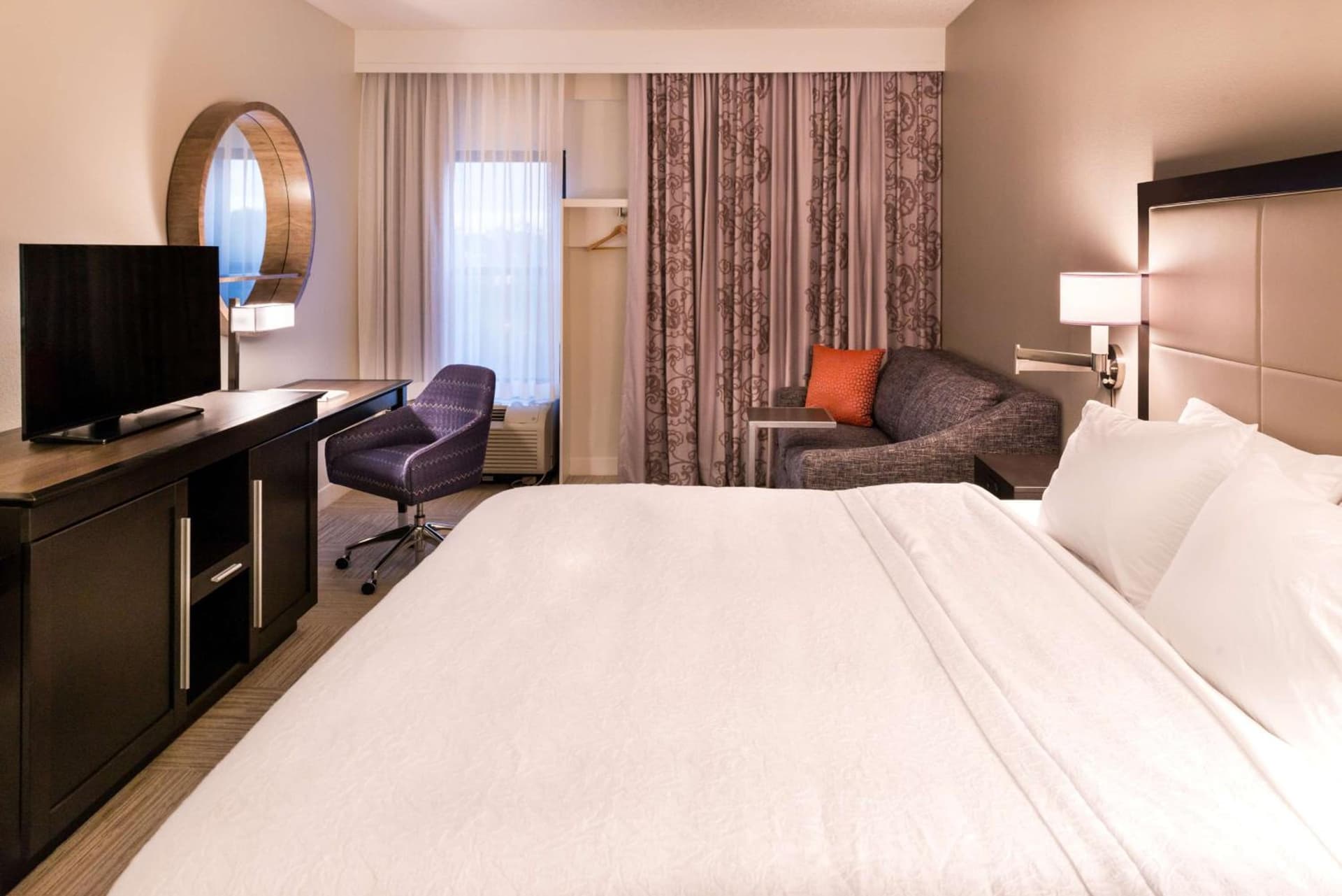 Hampton Inn & Suites Orlando-East UCF gallery photo in Orlando, FL — image 22