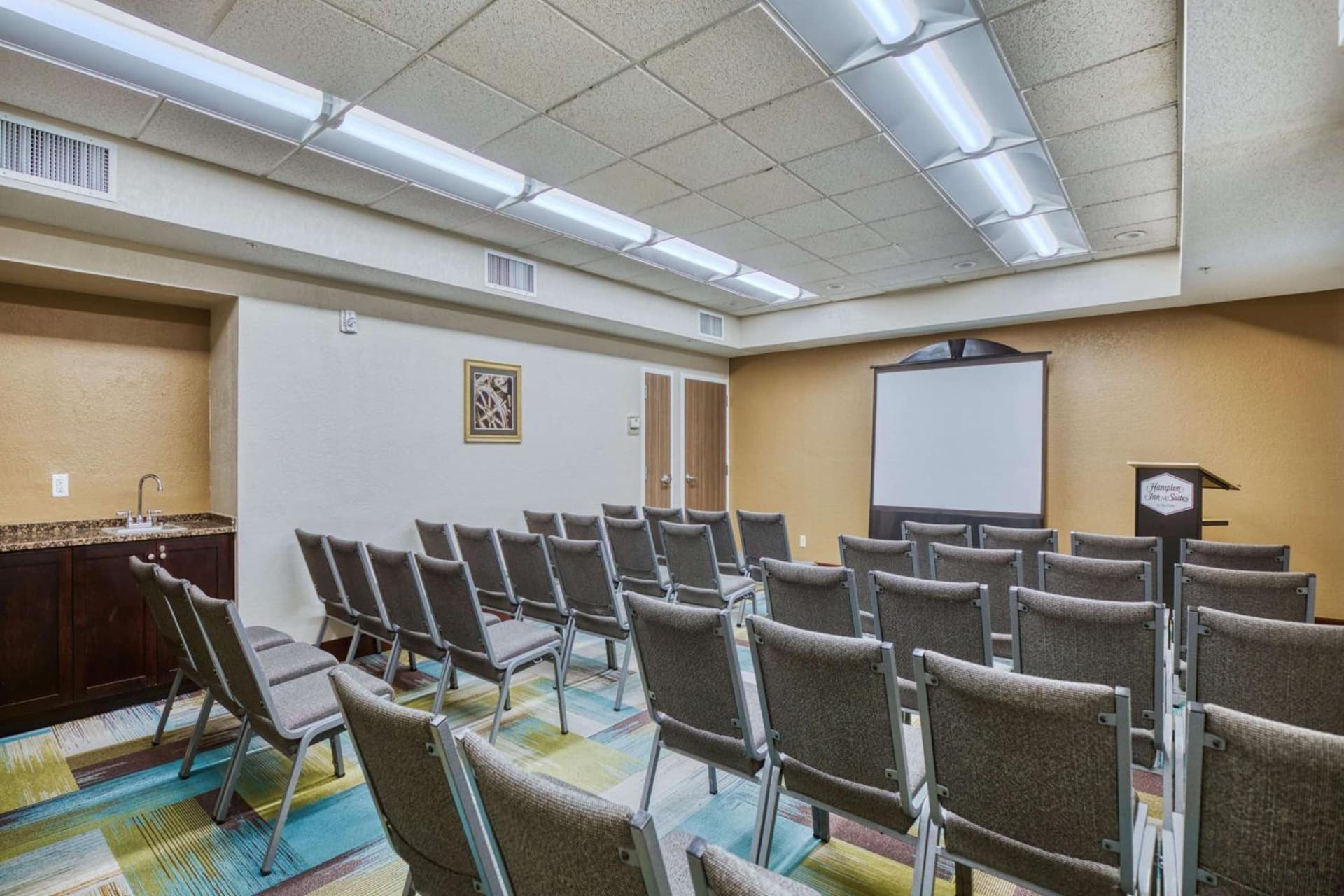 Hampton Inn & Suites Orlando-East UCF gallery photo in Orlando, FL — image 32