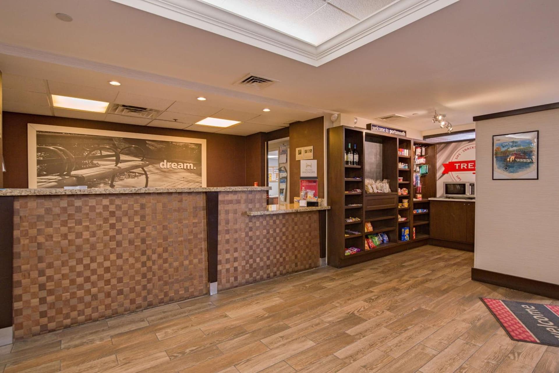 Hampton Inn Portsmouth Central gallery photo in Portsmouth, NH — image 8