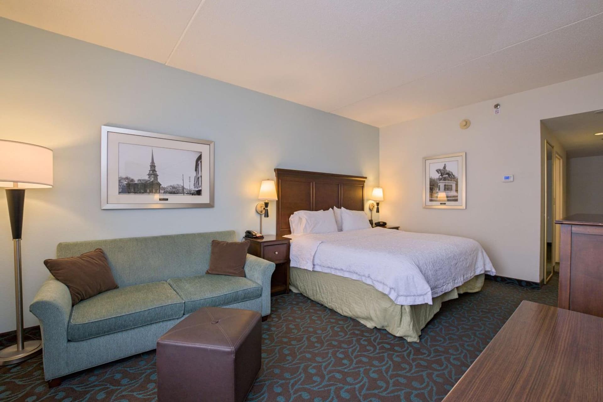 Hampton Inn Portsmouth Central gallery photo in Portsmouth, NH — image 6