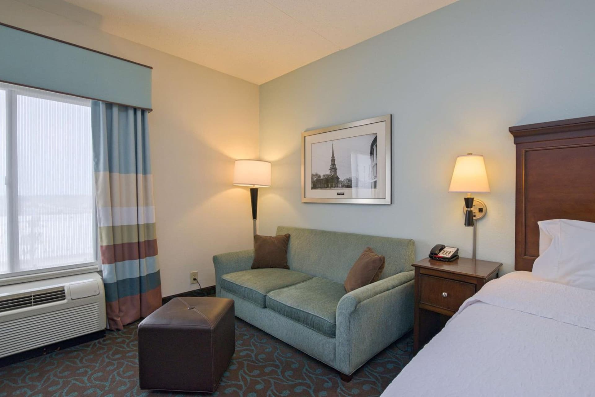 Hampton Inn Portsmouth Central gallery photo in Portsmouth, NH — image 15