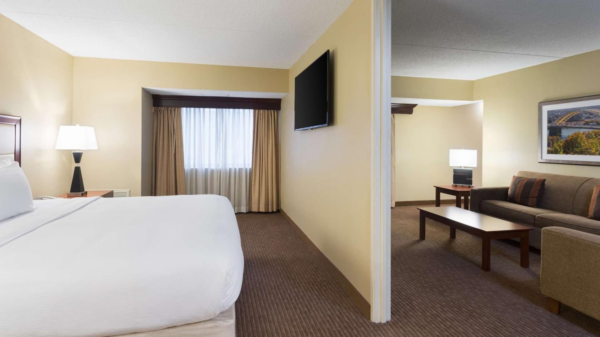 DoubleTree Suites by Hilton Hotel Cincinnati - Blue Ash gallery photo in Sharonville, OH — image 33