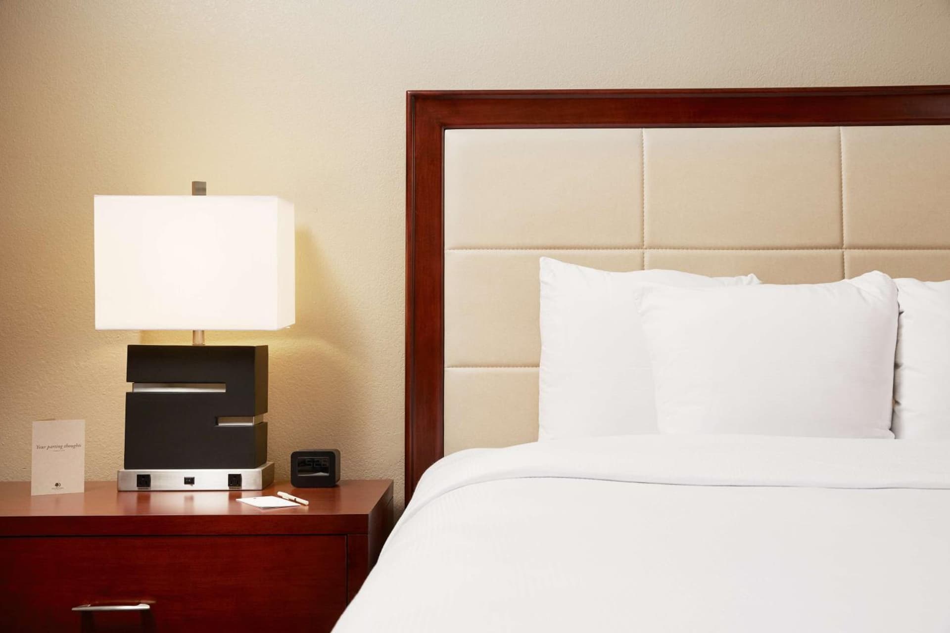 DoubleTree Suites by Hilton Hotel Cincinnati - Blue Ash gallery photo in Sharonville, OH — image 29