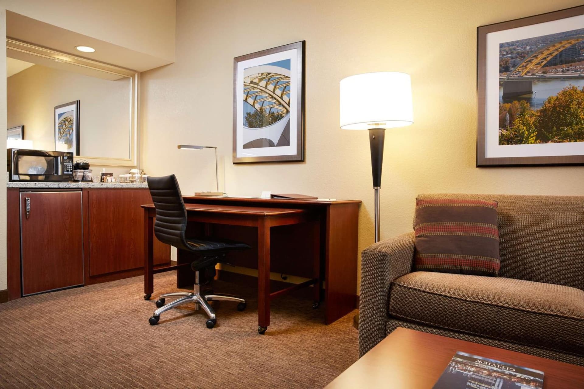 DoubleTree Suites by Hilton Hotel Cincinnati - Blue Ash gallery photo in Sharonville, OH — image 30