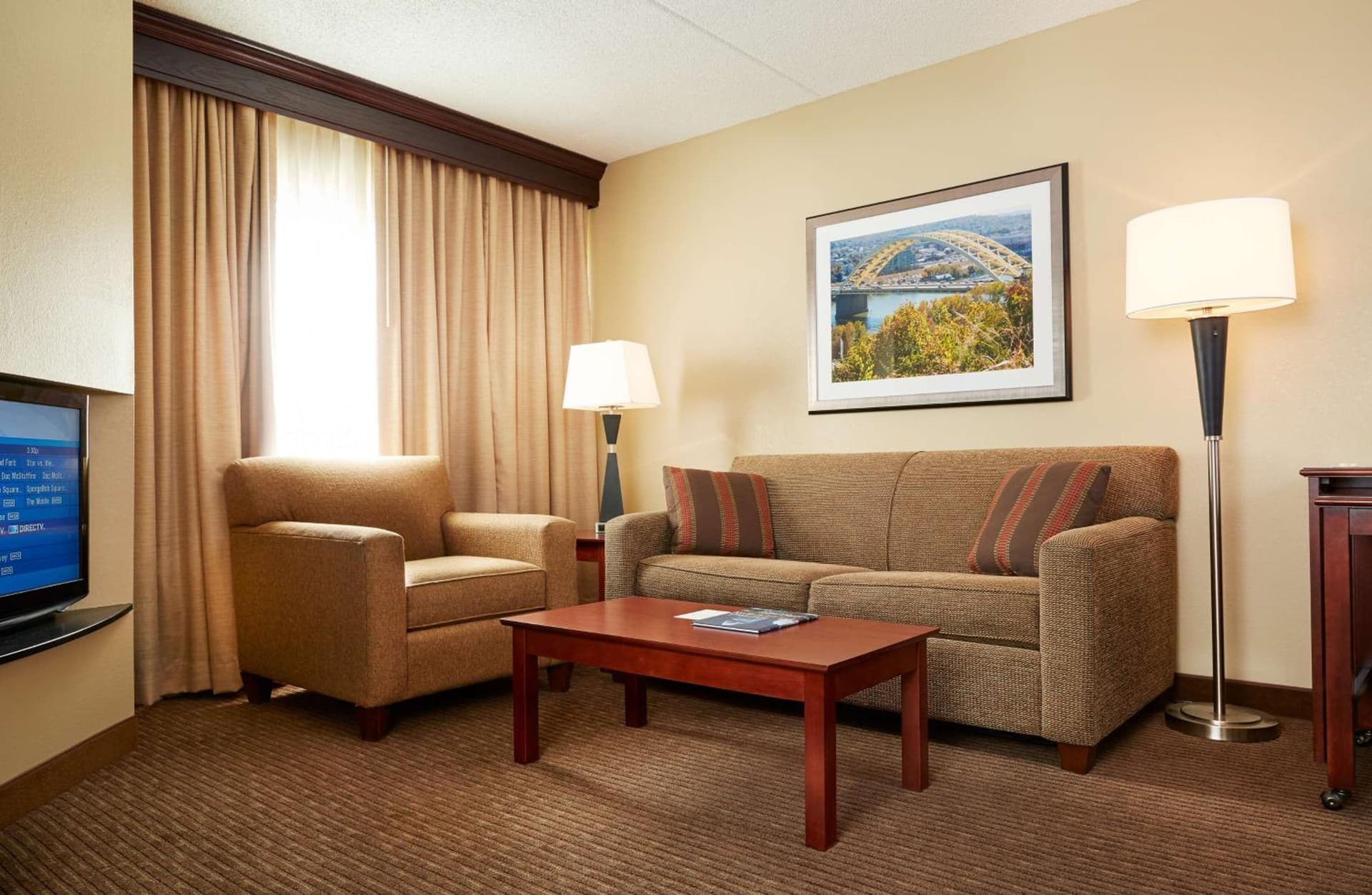 DoubleTree Suites by Hilton Hotel Cincinnati - Blue Ash gallery photo in Sharonville, OH — image 31