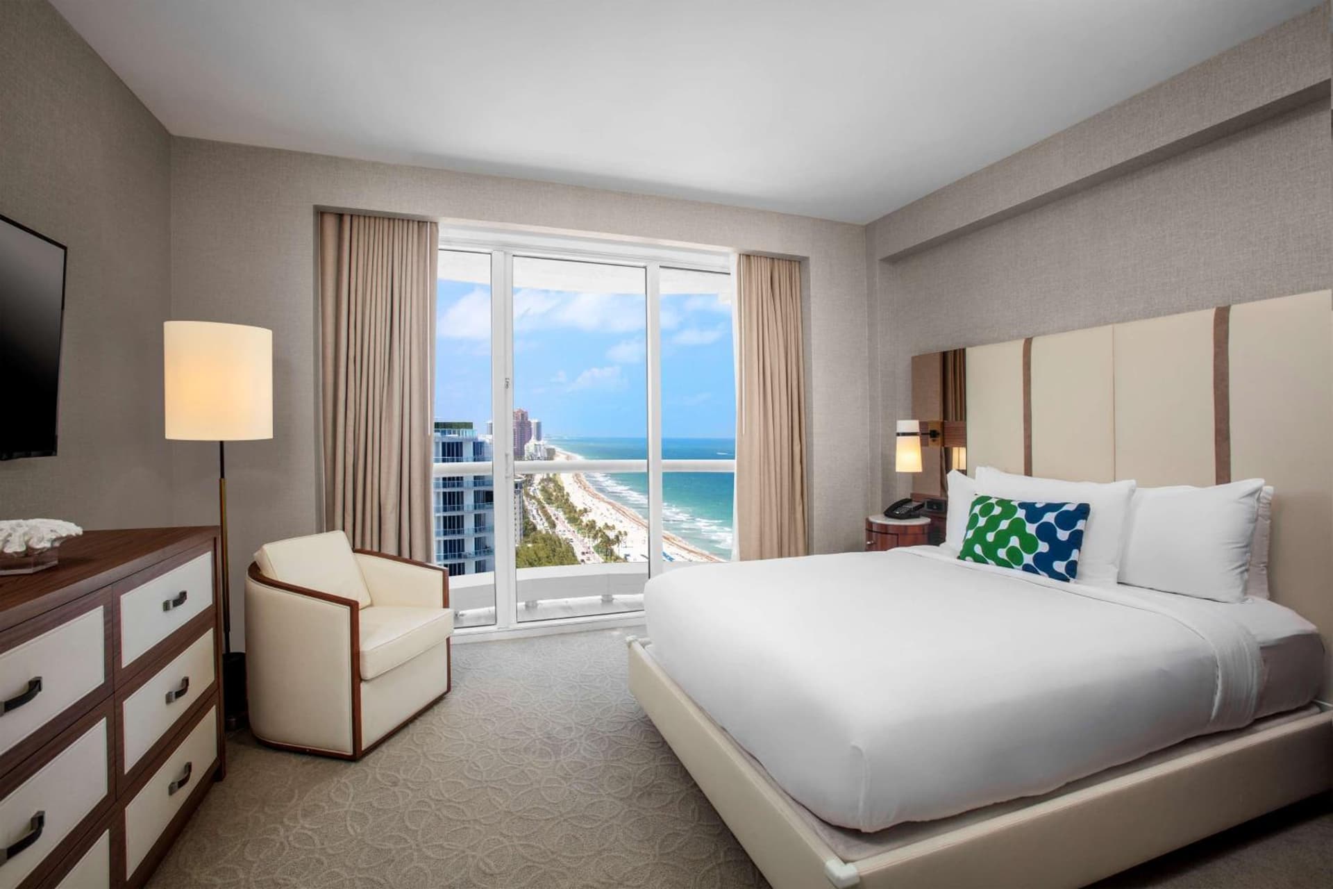 Conrad Fort Lauderdale Beach gallery photo in Fort Lauderdale, FL — image 81