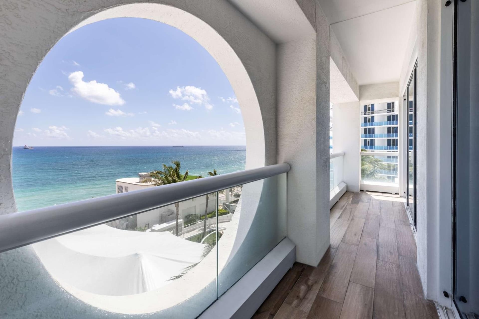 Conrad Fort Lauderdale Beach gallery photo in Fort Lauderdale, FL — image 47