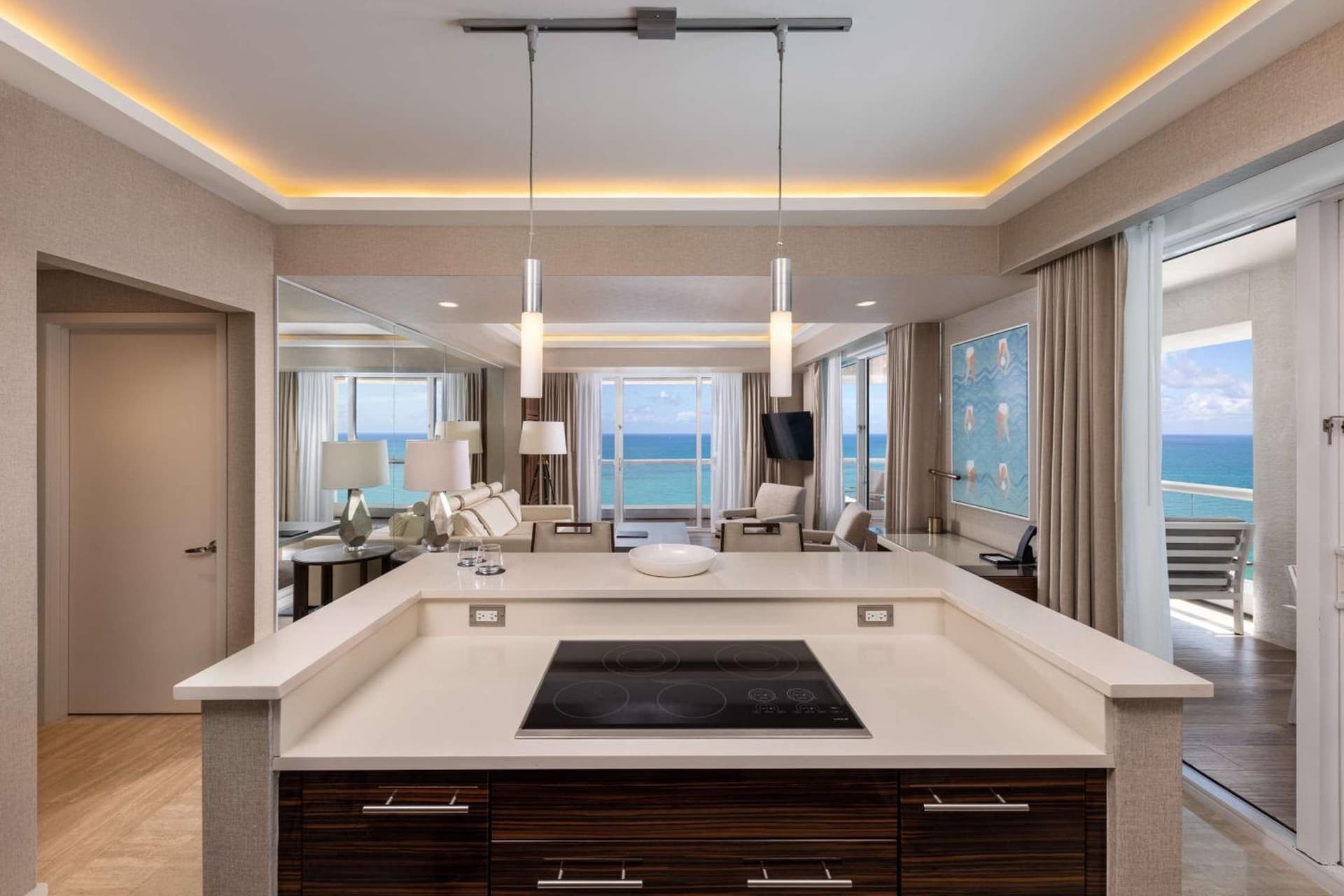 Conrad Fort Lauderdale Beach gallery photo in Fort Lauderdale, FL — image 123