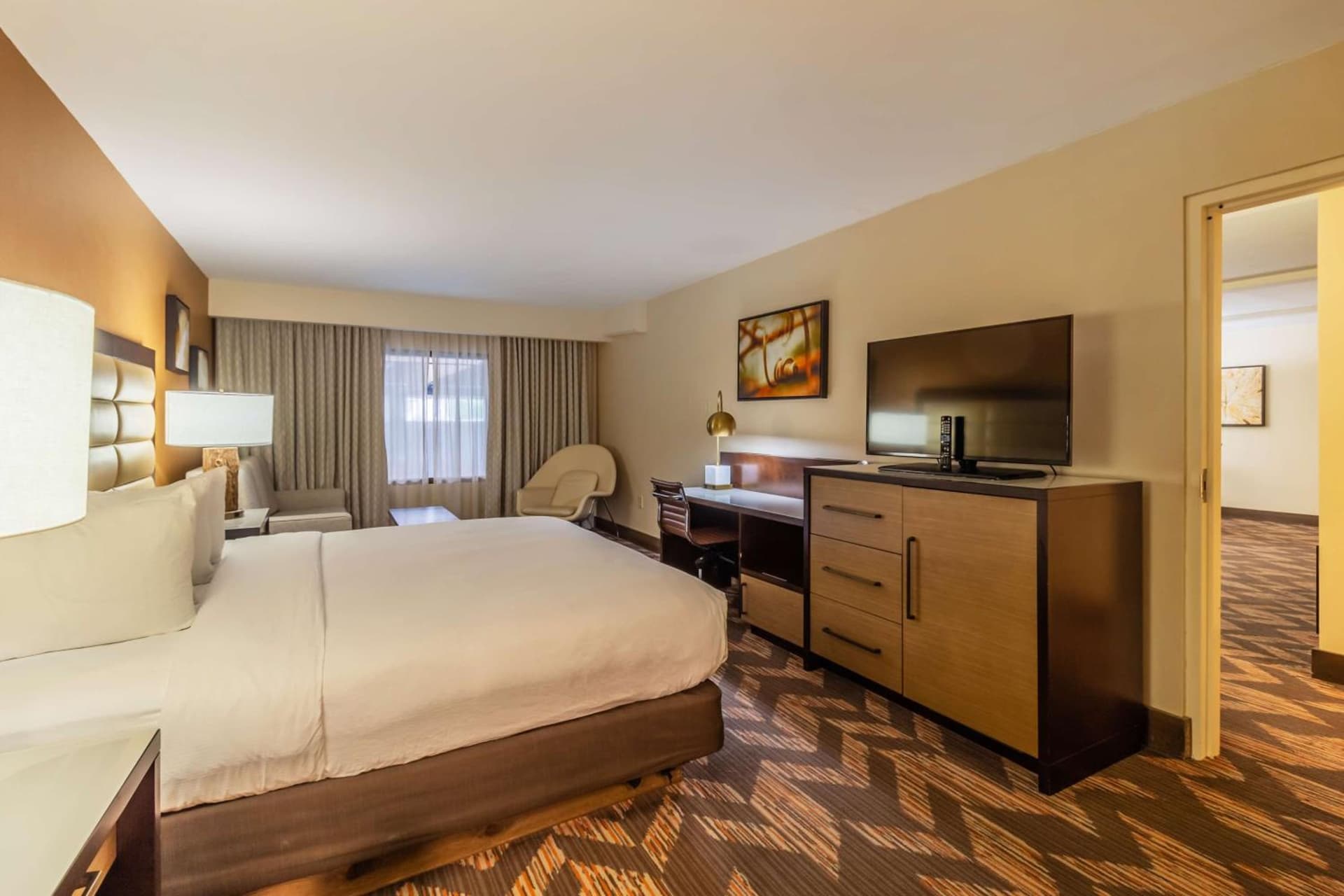 DoubleTree by Hilton Lawrence property views in Lawrence, KS — gallery photo 3
