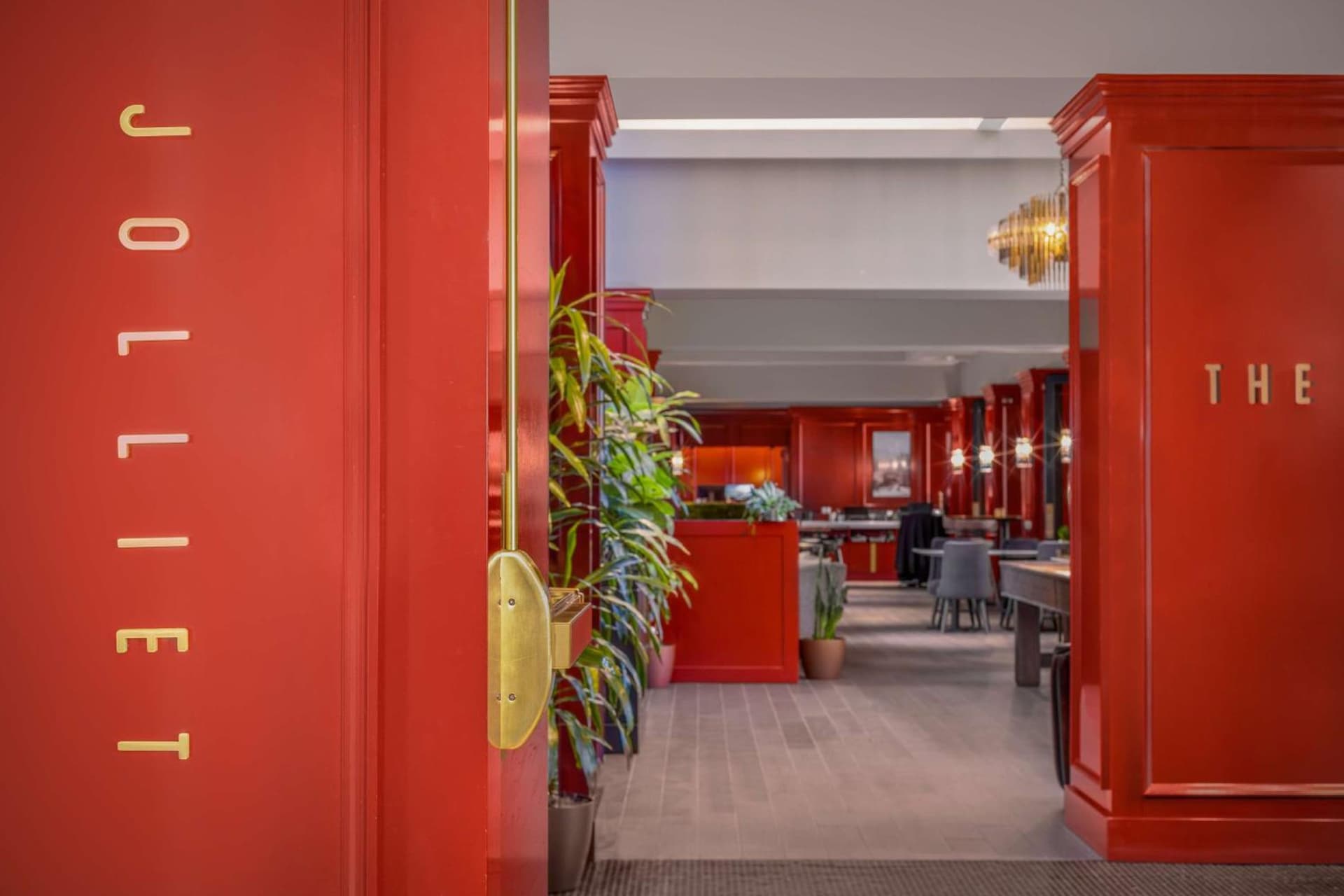 The Marquette Hotel, Curio Collection by Hilton interior in Minneapolis, MN — gallery photo 2
