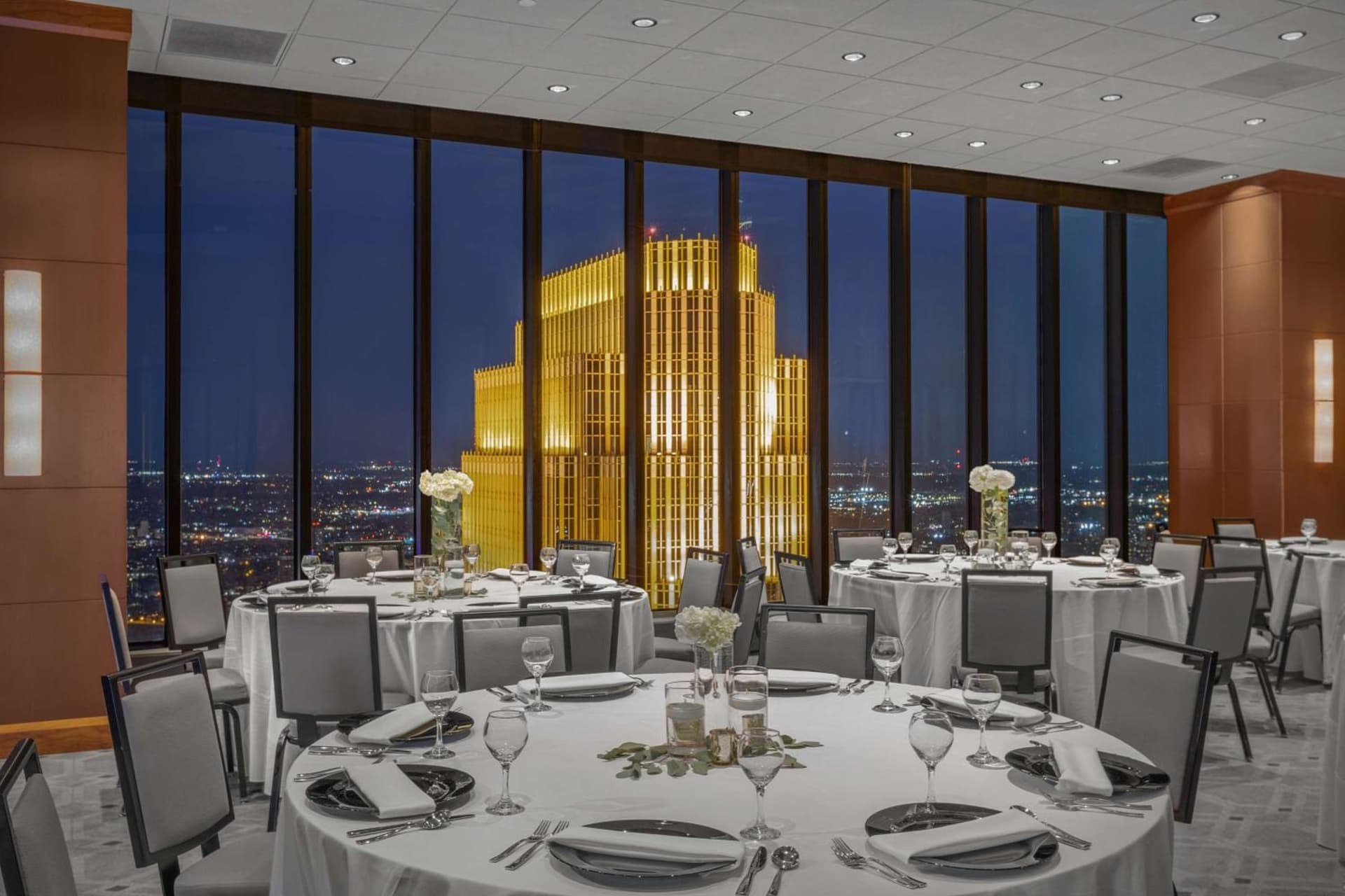 The Marquette Hotel, Curio Collection by Hilton gallery photo in Minneapolis, MN — image 5