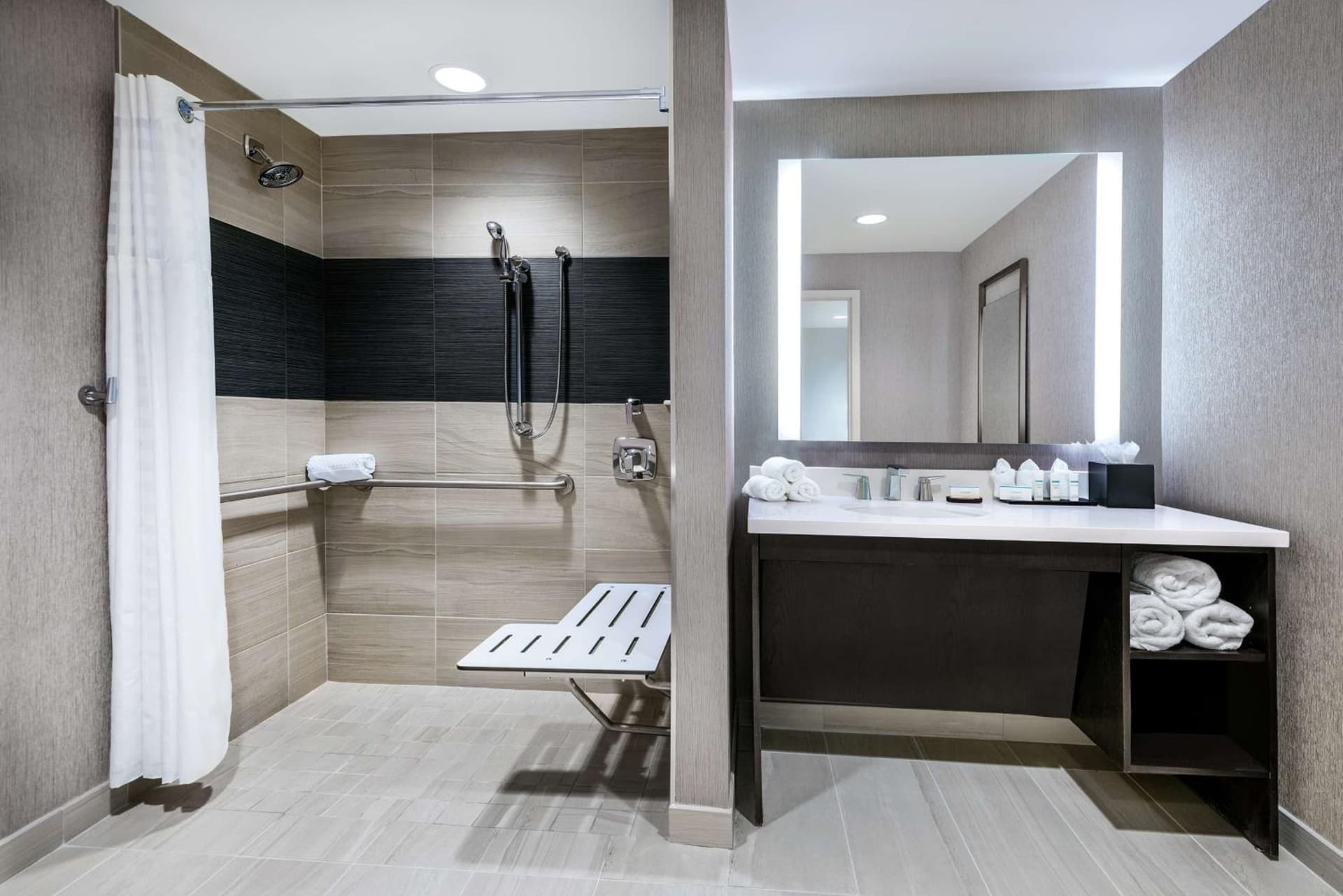 Embassy Suites by Hilton Houston West - Katy gallery photo in Houston, TX — image 13