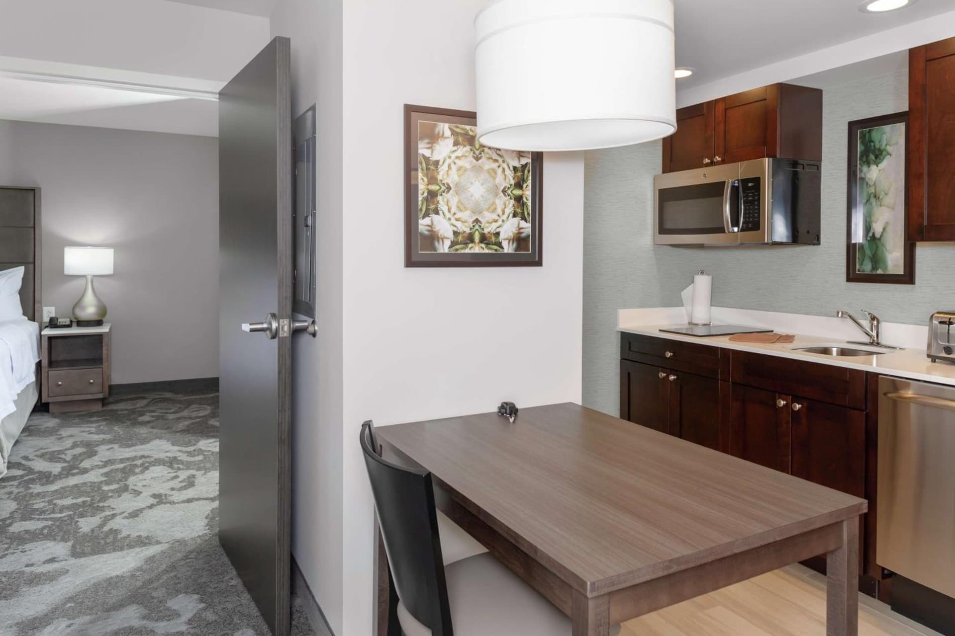 Homewood Suites By Hilton Lansing Eastwood gallery photo in Lansing, MI — image 21