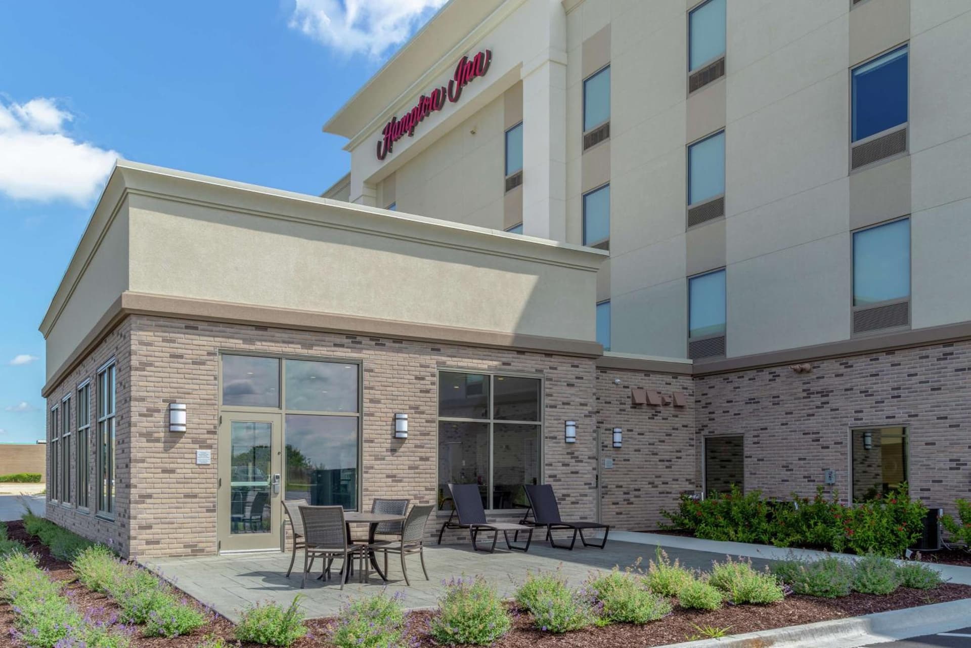Hampton Inn Bourbonnais Kankakee property views in Bourbonnais, IL — gallery photo 3
