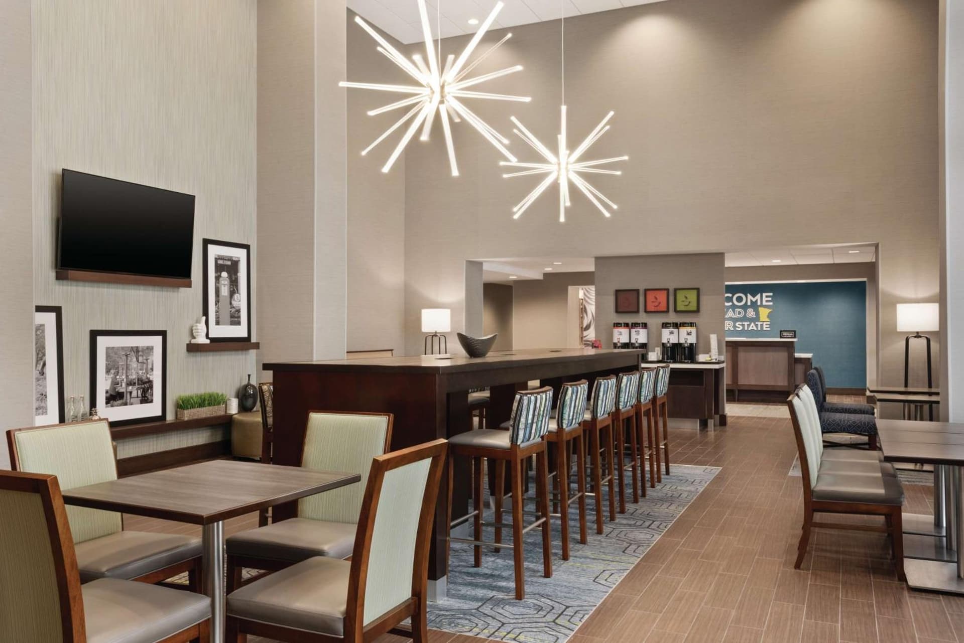 Hampton Inn Brooklyn Park property views in Brooklyn Park, MN — gallery photo 3