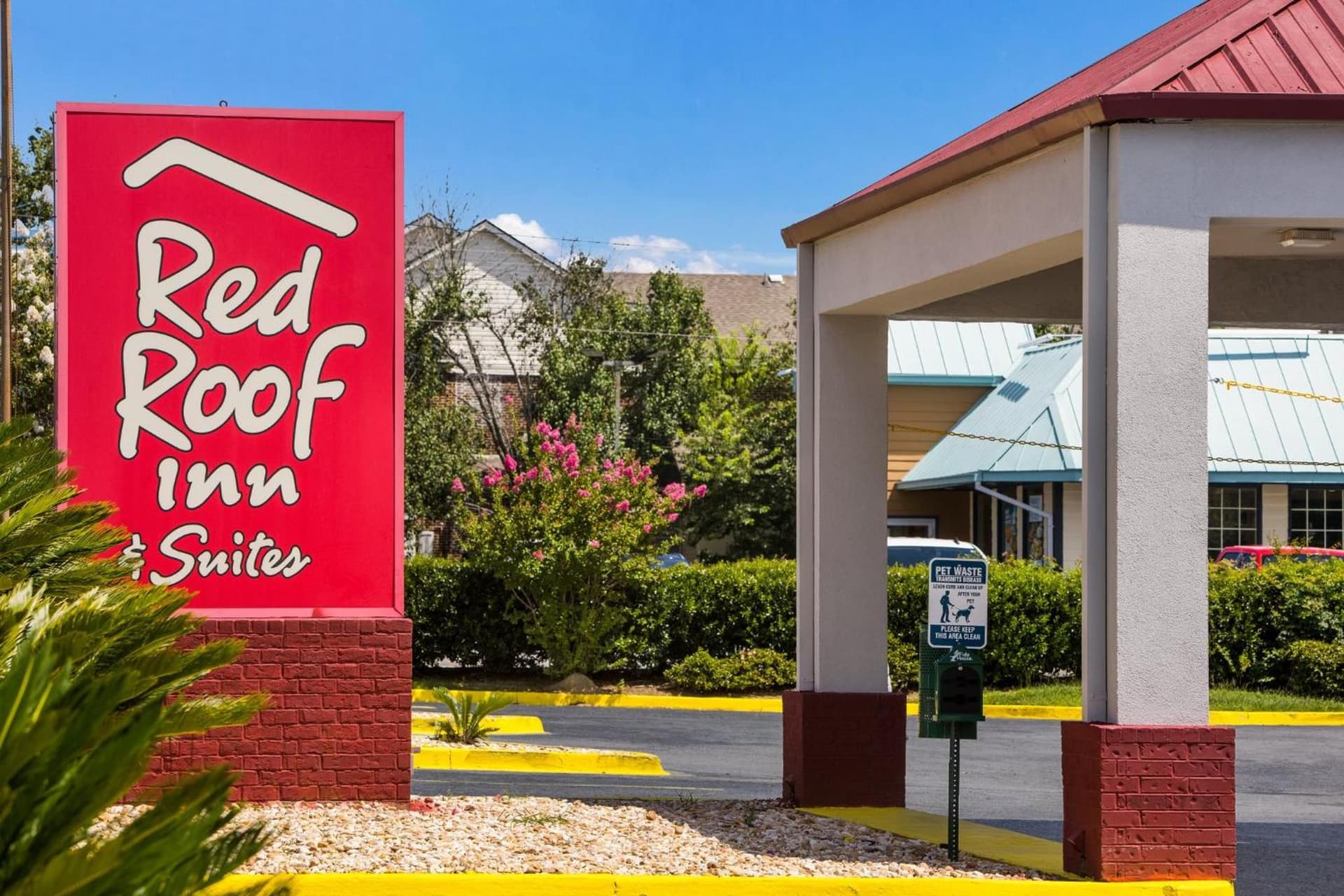 Red Roof Inn & Suites Statesboro - University property views in Statesboro, GA — gallery photo 3
