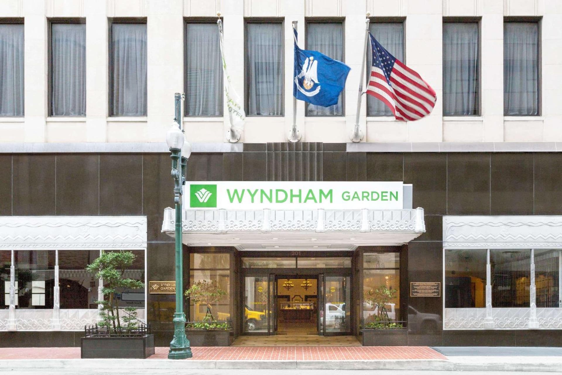 Wyndham Garden Baronne Plaza featured exterior or lobby in New Orleans, LA — similar hotel