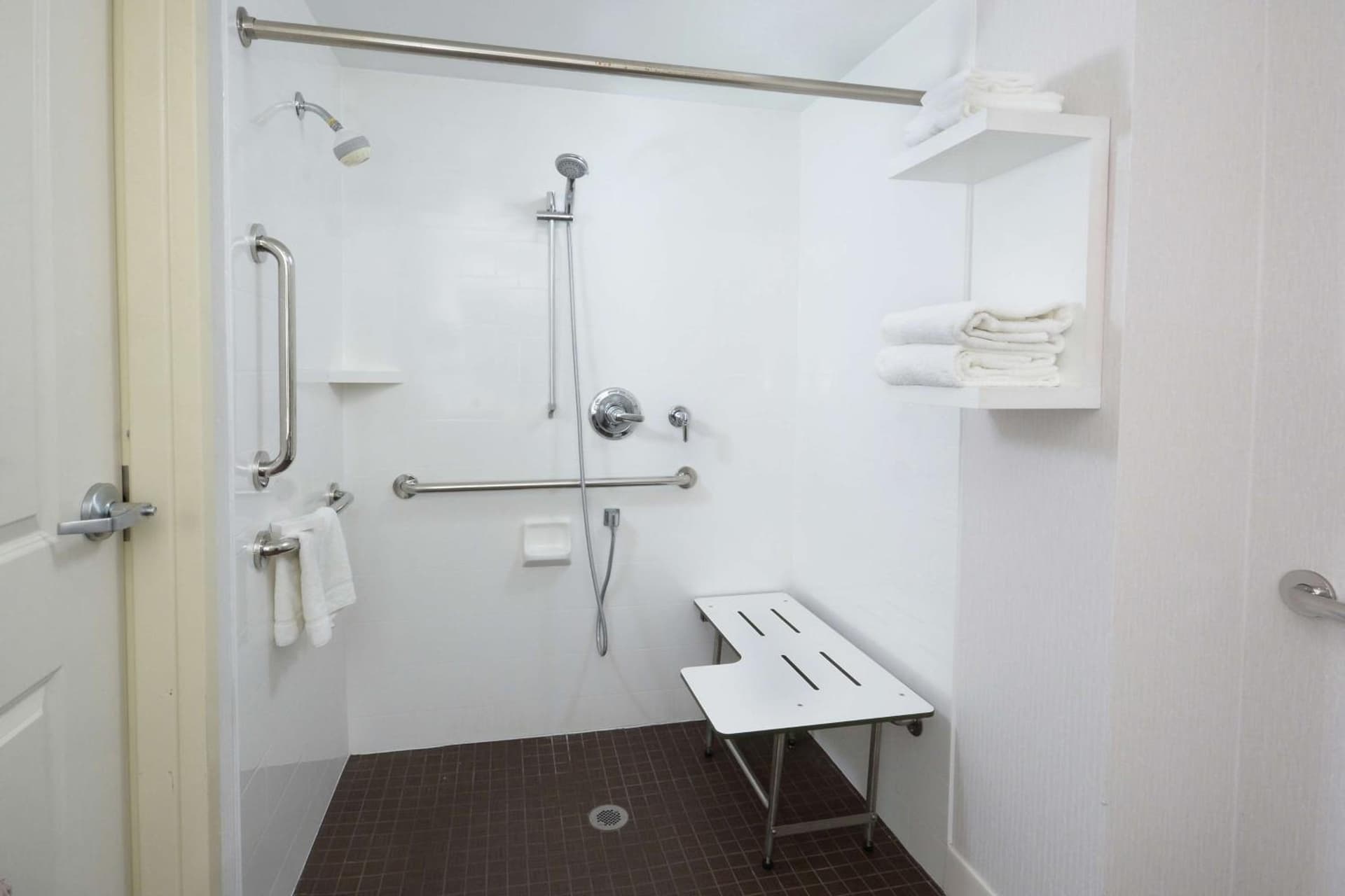 Hampton Inn High Point gallery photo in Archdale, NC — image 32