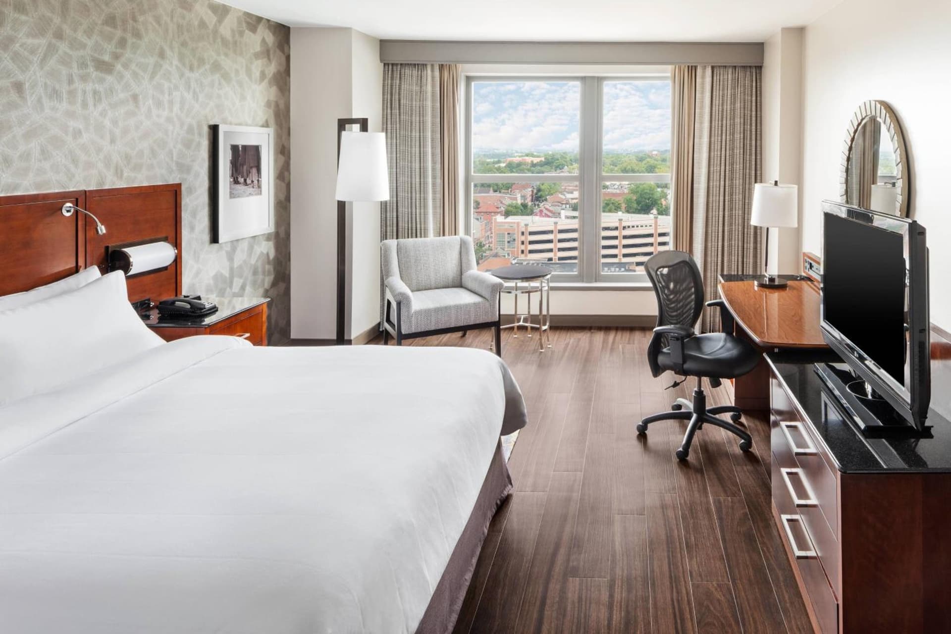Lancaster Marriott at Penn Square gallery photo in Lancaster, PA — image 12
