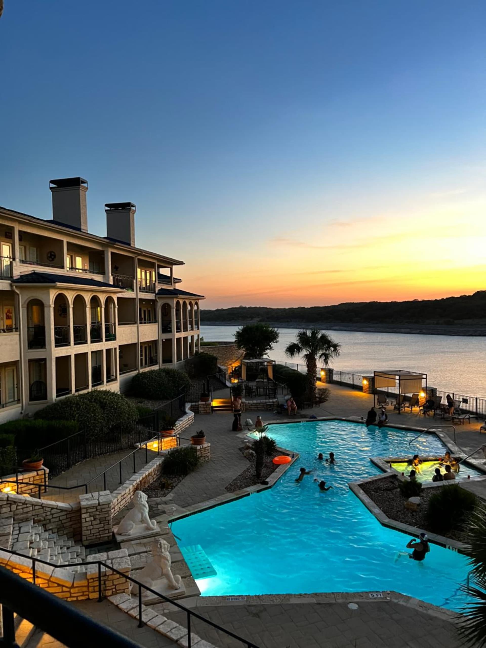 Lake Travis Stunning Waterfront, Sunset & Pool Views, Pet Friendly, Boat Ramp, Lago Vista, Texas interior in Lago Vista, TX — gallery photo 2