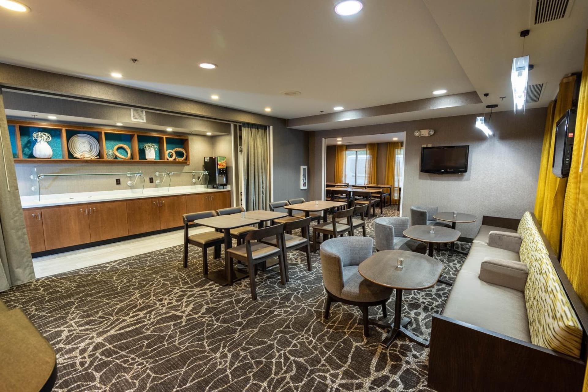 SpringHill Suites Columbus Airport Gahanna interior in Gahanna, OH — gallery photo 2