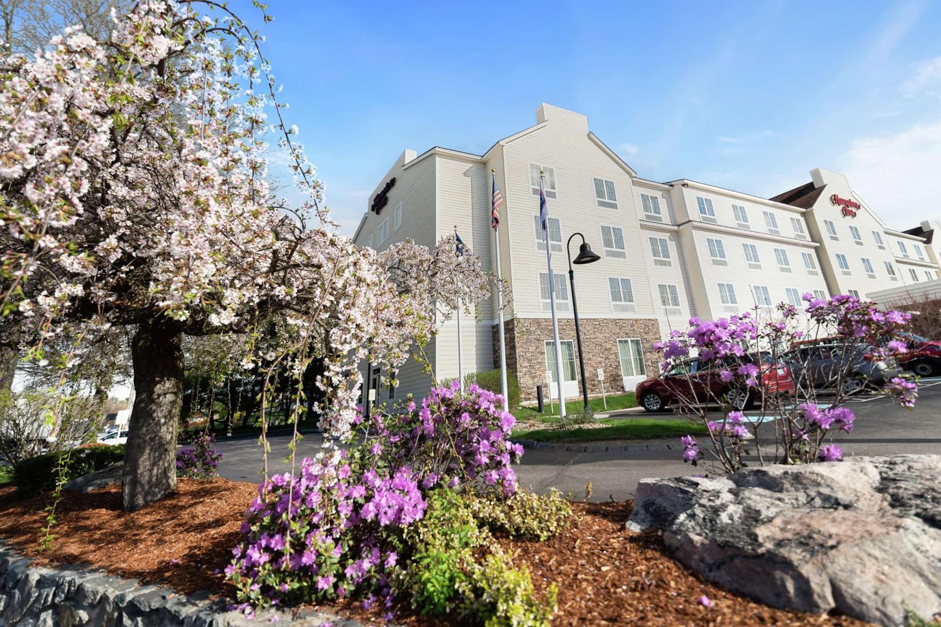 Hampton Inn Nashua property views in Nashua, NH — gallery photo 3