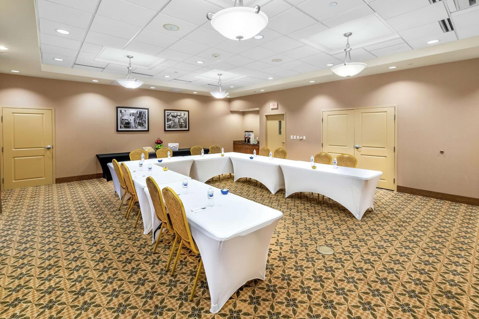Hampton Inn Nashua gallery photo in Nashua, NH — image 28