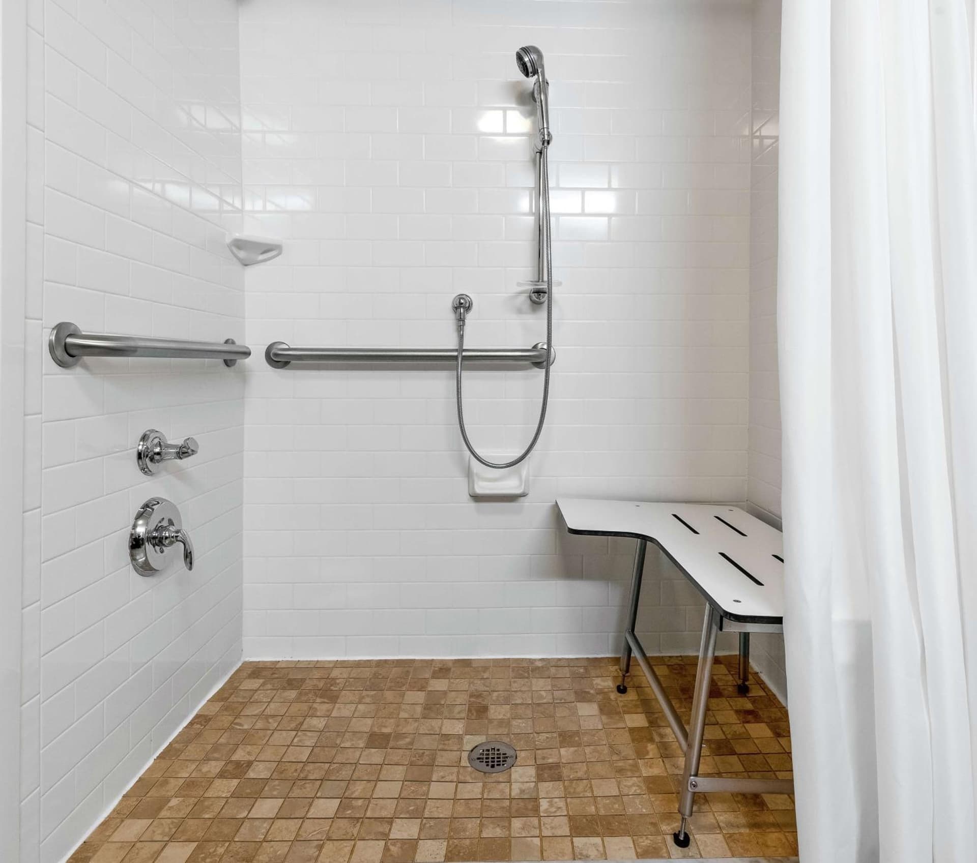Hampton Inn Nashua gallery photo in Nashua, NH — image 21