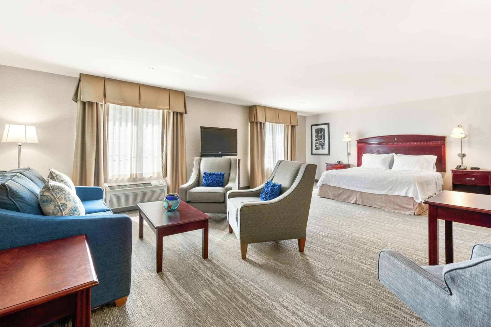 Hampton Inn Nashua gallery photo in Nashua, NH — image 9