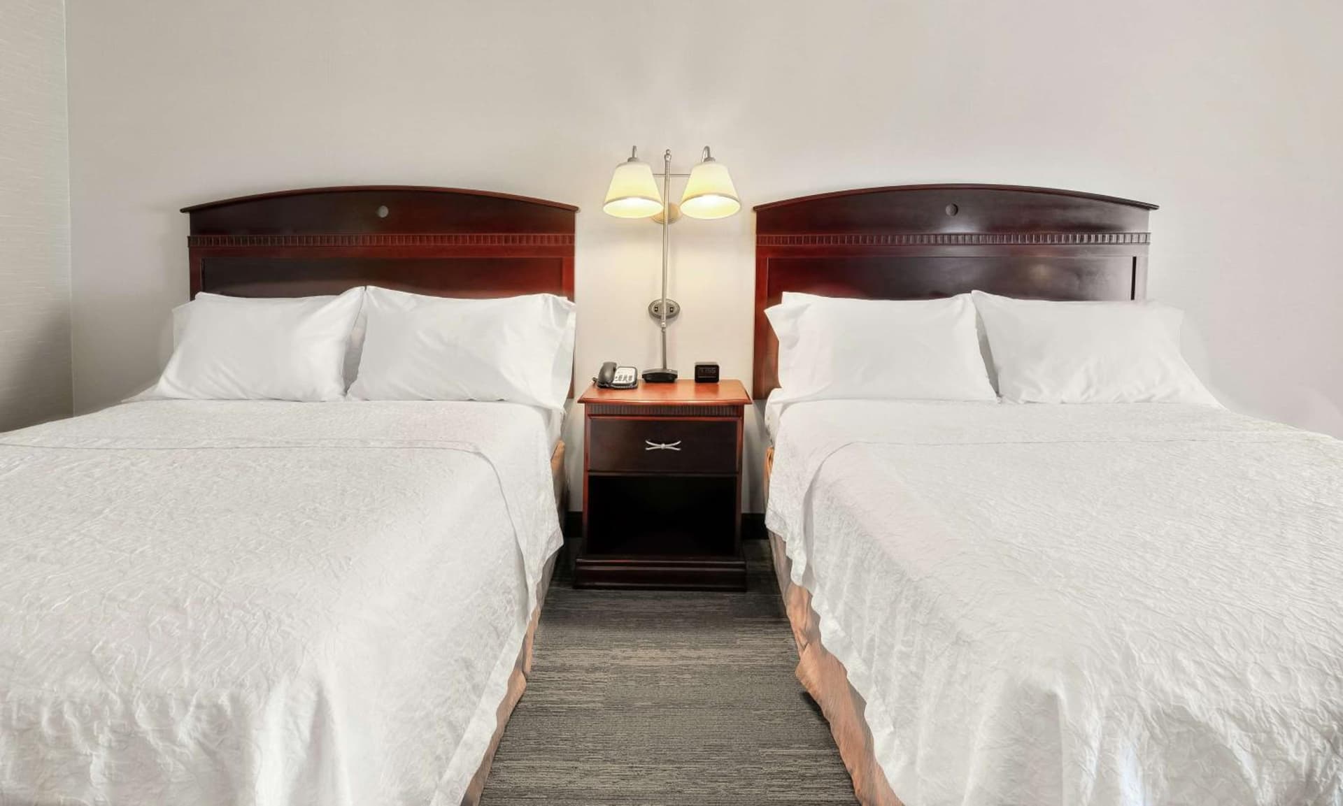 Hampton Inn Nashua gallery photo in Nashua, NH — image 18