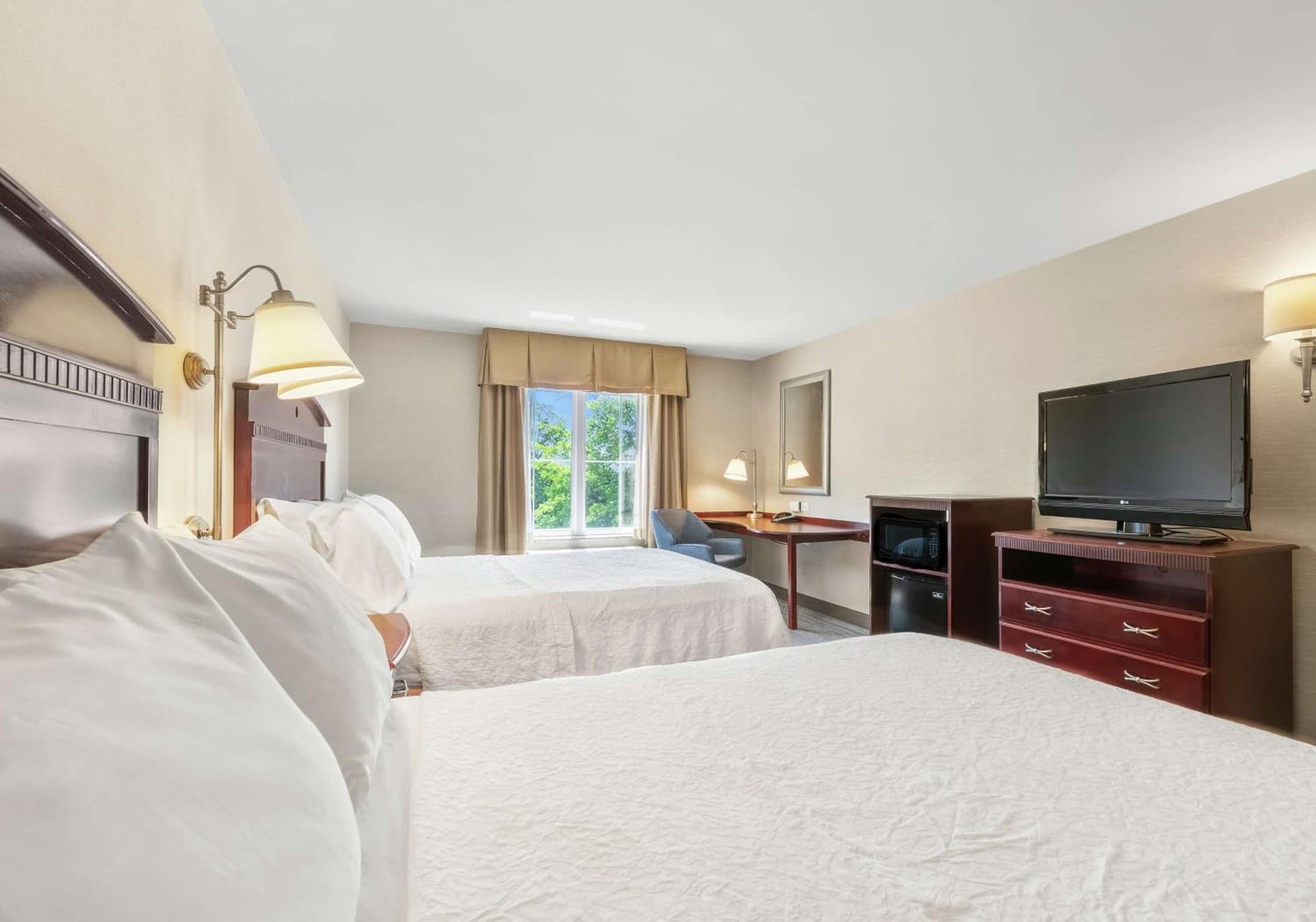Hampton Inn Nashua gallery photo in Nashua, NH — image 8