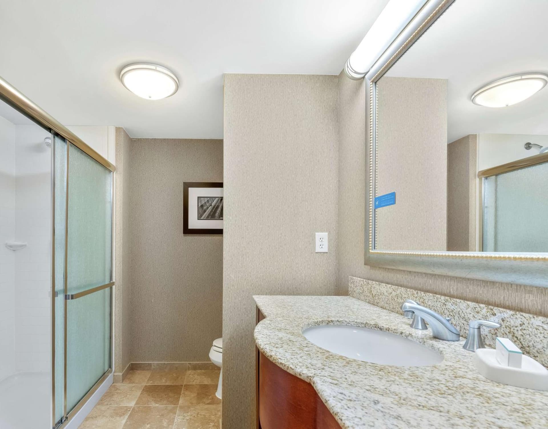Hampton Inn Nashua gallery photo in Nashua, NH — image 23