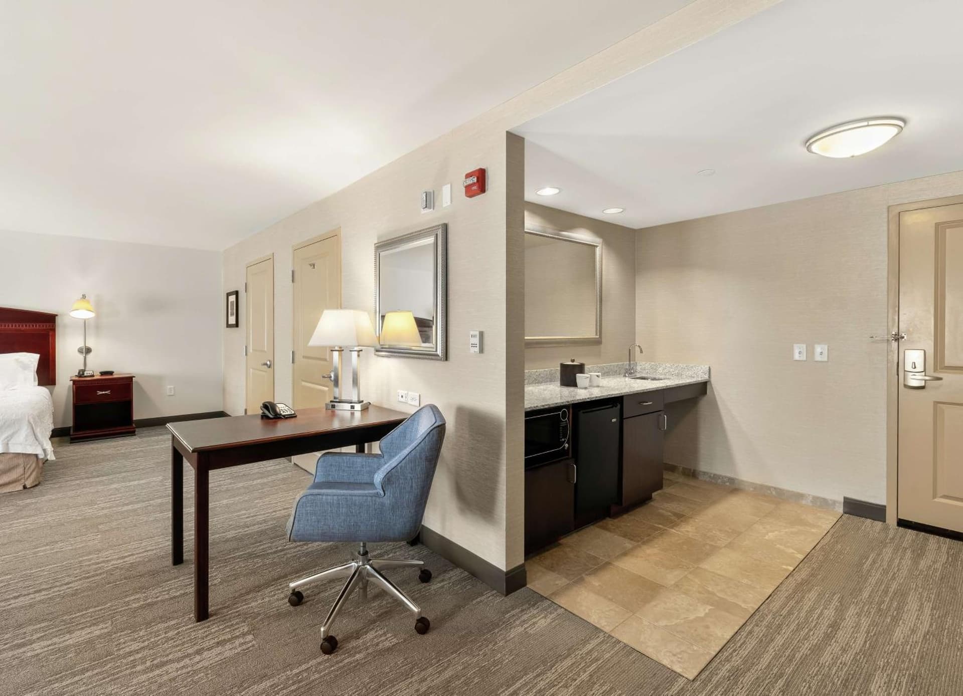Hampton Inn Nashua gallery photo in Nashua, NH — image 6