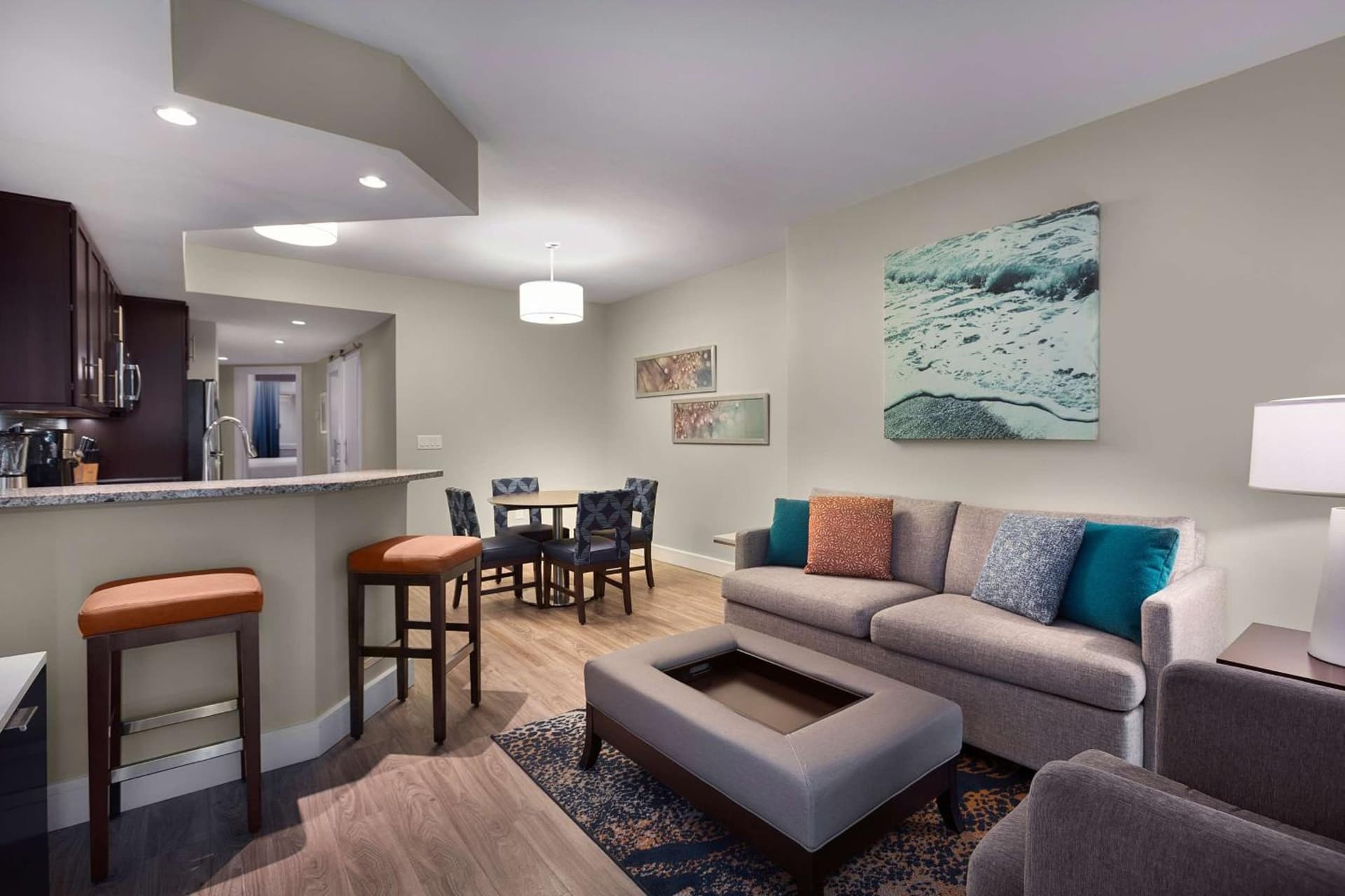 Hilton Grand Vacations Club Ocean 22 Myrtle Beach interior in Myrtle Beach, SC — gallery photo 2