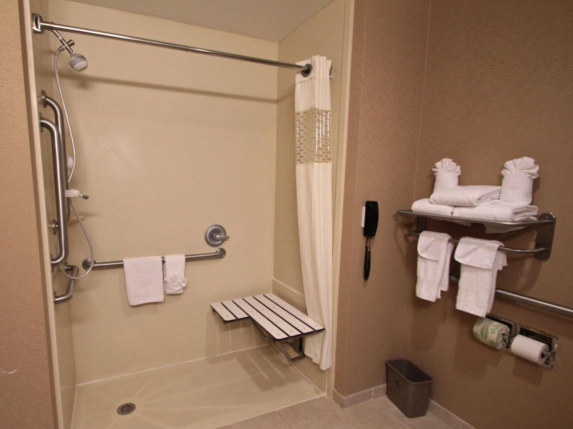 Hampton Inn Hampton-Newport News gallery photo in Hampton, VA — image 17