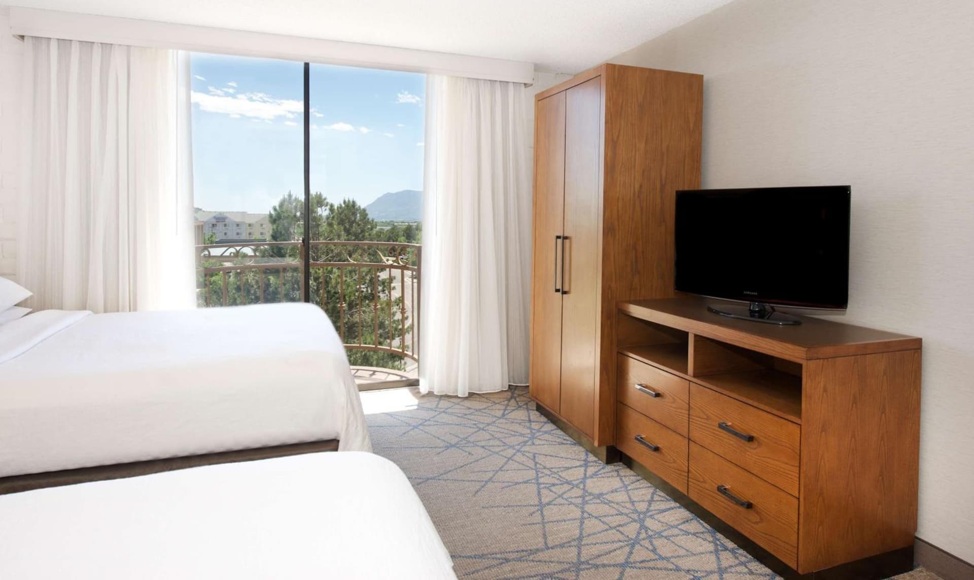 Embassy Suites by Hilton Colorado Springs gallery photo in Colorado Springs, CO — image 40