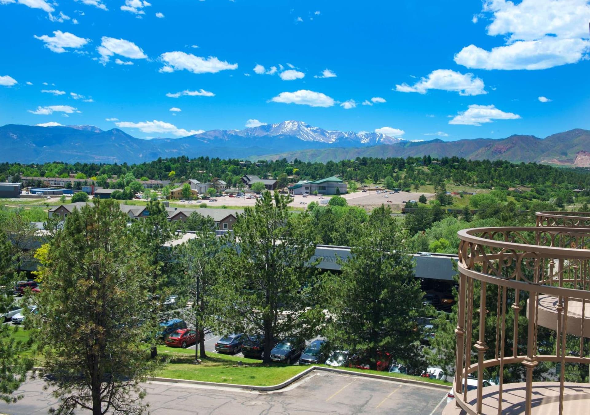 Embassy Suites by Hilton Colorado Springs gallery photo in Colorado Springs, CO — image 10