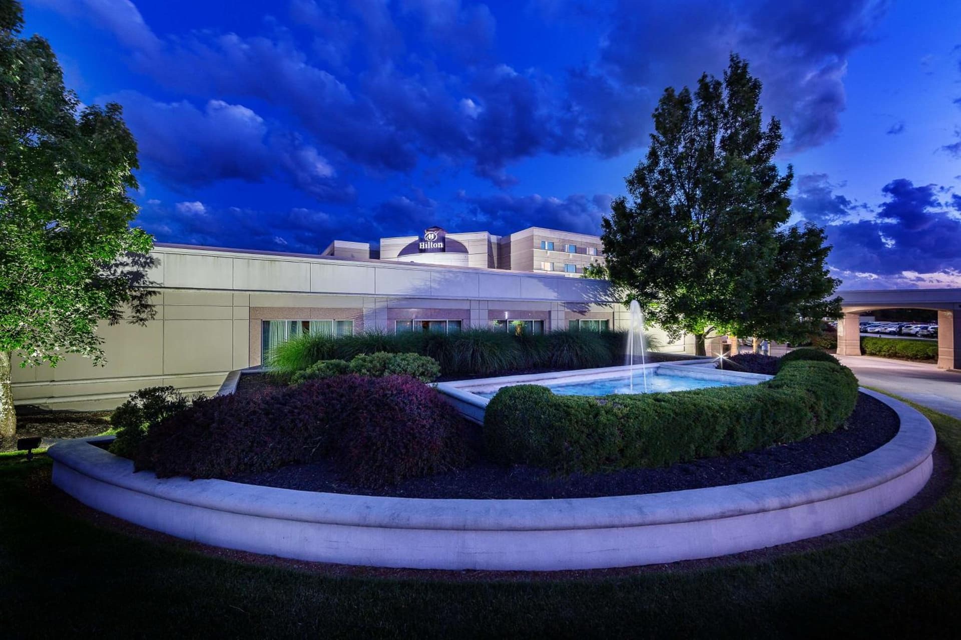 Hilton Cincinnati Airport interior in Florence, KY — gallery photo 2