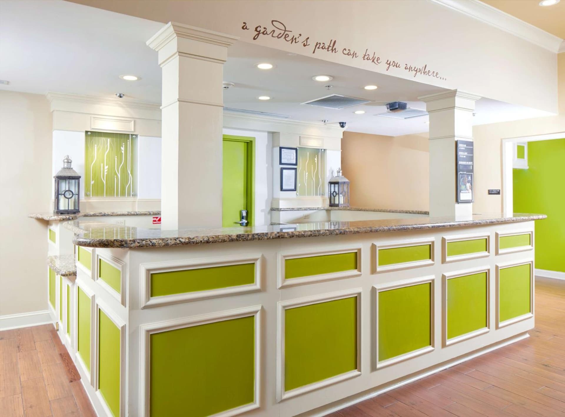 Hilton Garden Inn Savannah Midtown property views in Savannah, GA — gallery photo 3