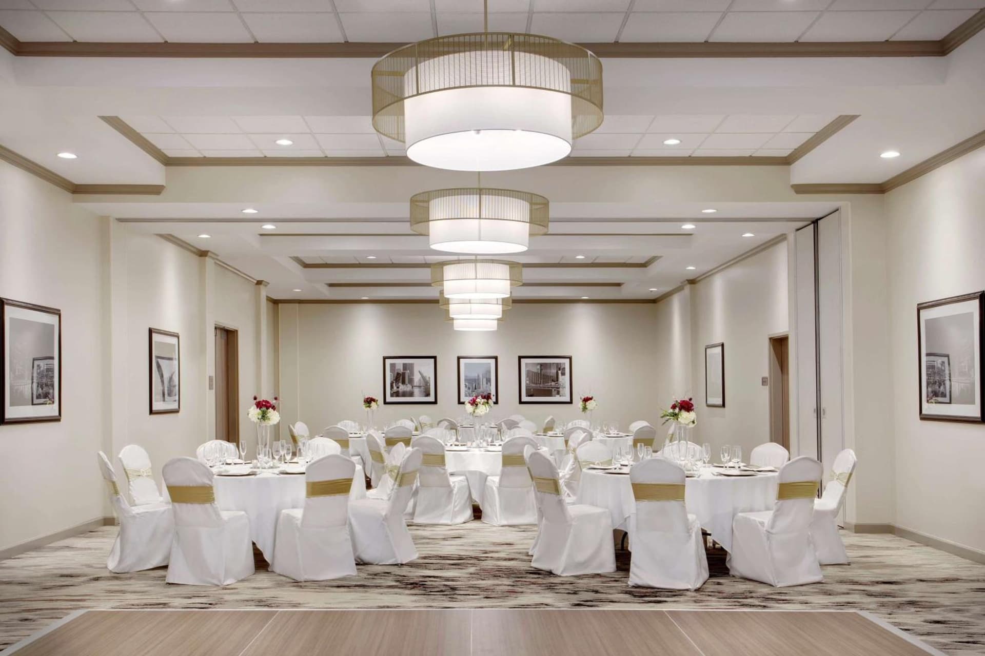 DoubleTree by Hilton Chicago Midway Airport, IL gallery photo in Bedford Park, IL — image 8