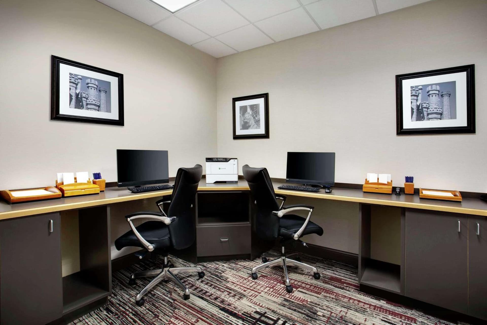 DoubleTree by Hilton Chicago Midway Airport, IL property views in Bedford Park, IL — gallery photo 3