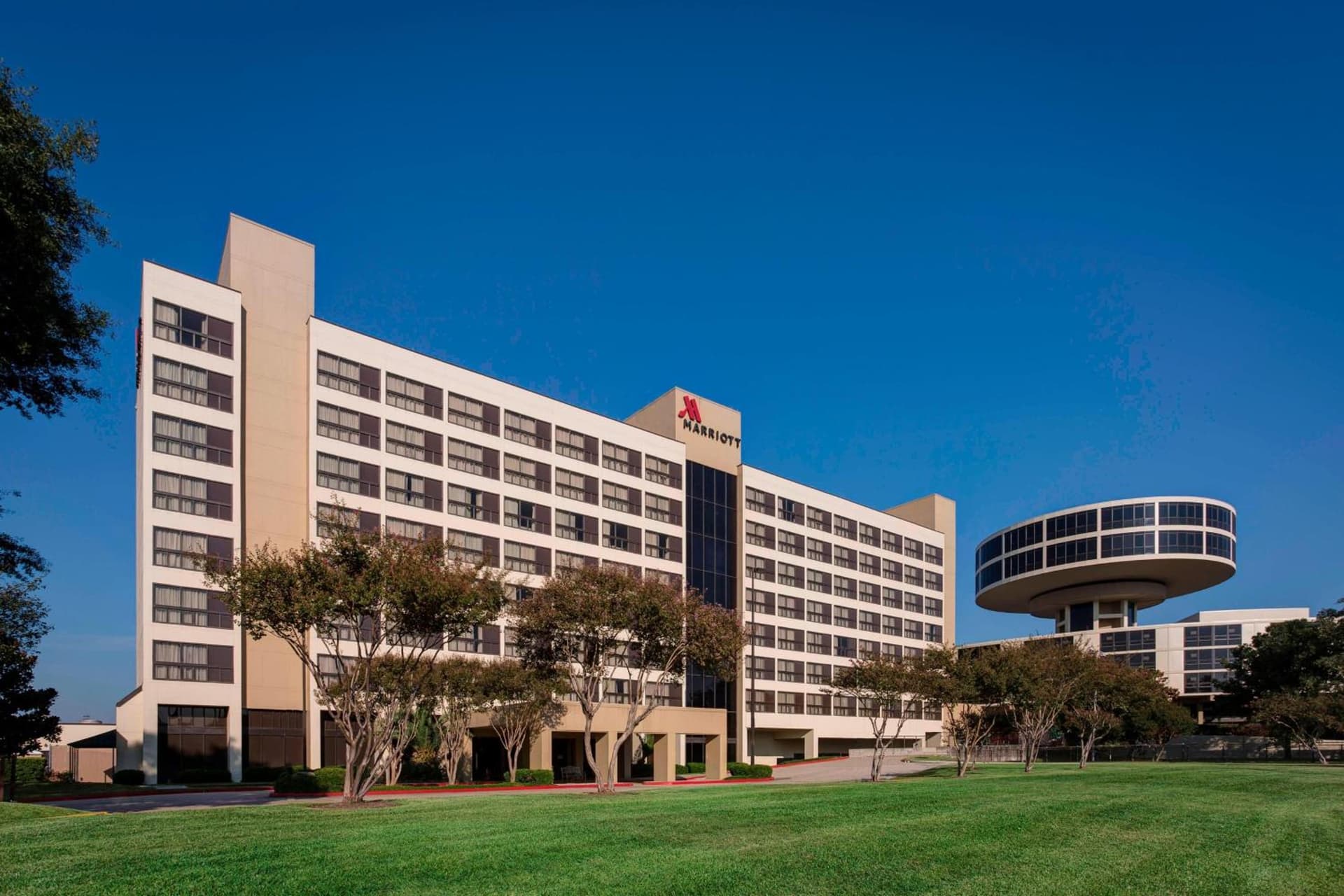 Houston Airport Marriott at George Bush Intercontinental featured exterior or lobby in Houston, TX — similar hotel