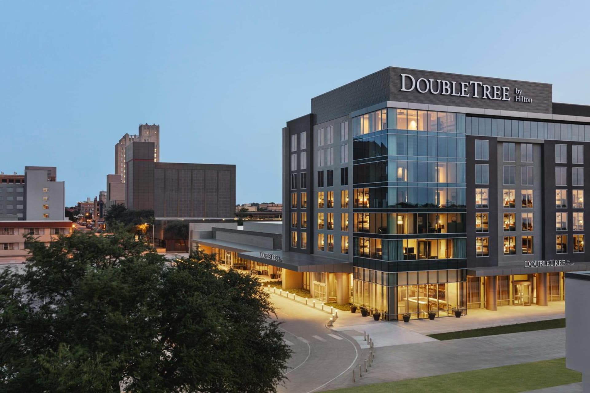 Doubletree By Hilton Abilene Downtown Convention Center interior in Abilene, TX — gallery photo 2