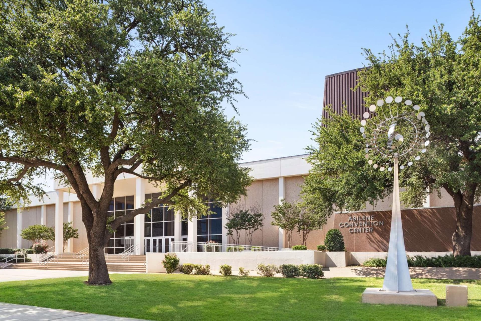 Doubletree By Hilton Abilene Downtown Convention Center gallery photo in Abilene, TX — image 51
