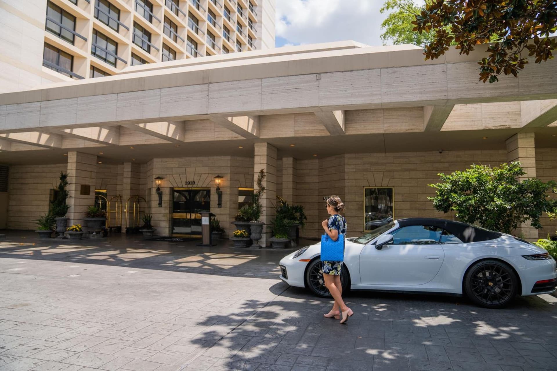 Houston Grand Hotel - River Oaks property views in Houston, TX — gallery photo 3