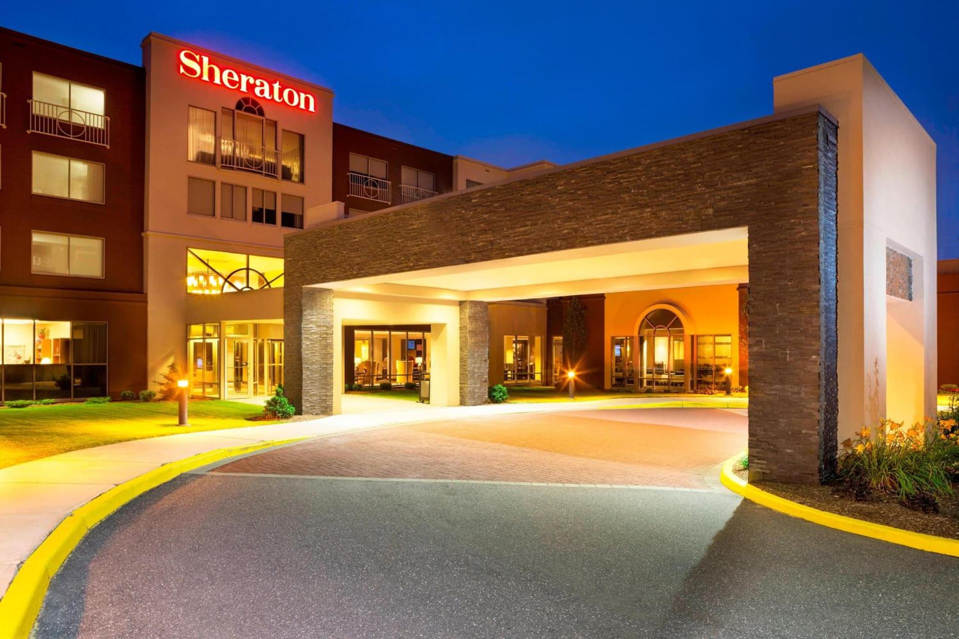 Sheraton Hartford South interior in Rocky Hill — gallery photo 2
